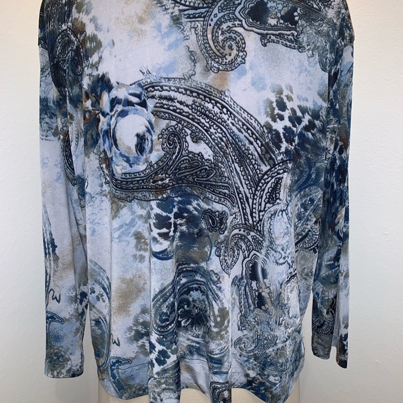 Beautiful shirt - Picture 4 of 8